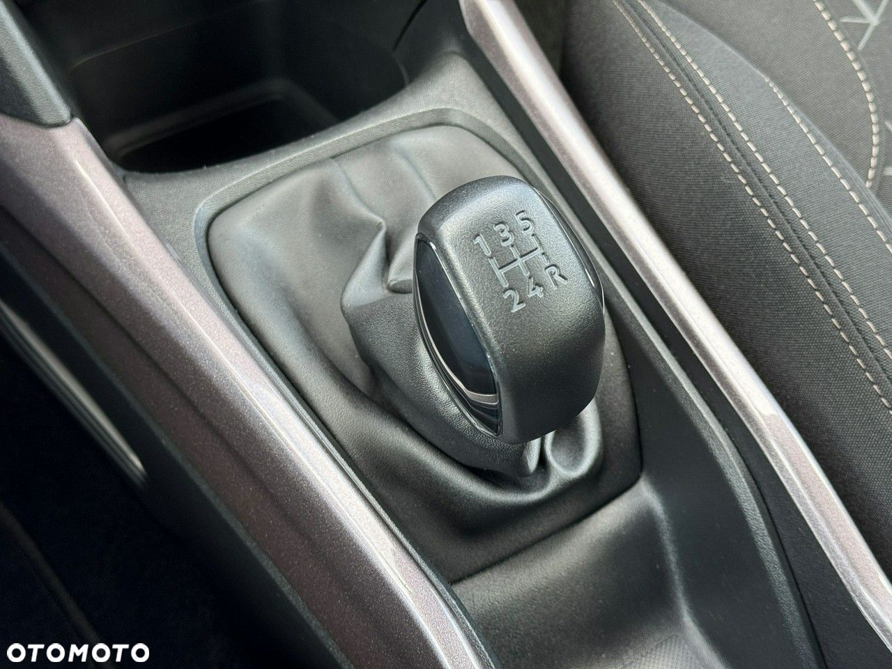 Peugeot 2008 1.2 Pure Tech Active - 30