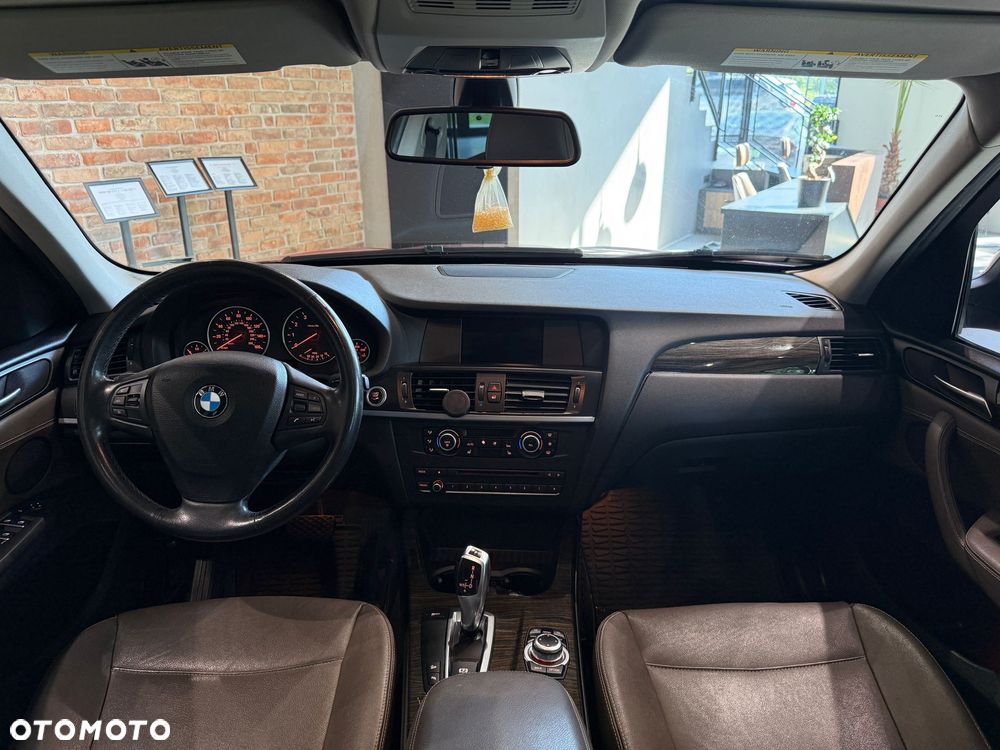 BMW X3 xDrive28i - 28
