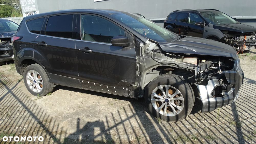 Ford Kuga 1.5 EcoBoost AWD Trend ASS - 2