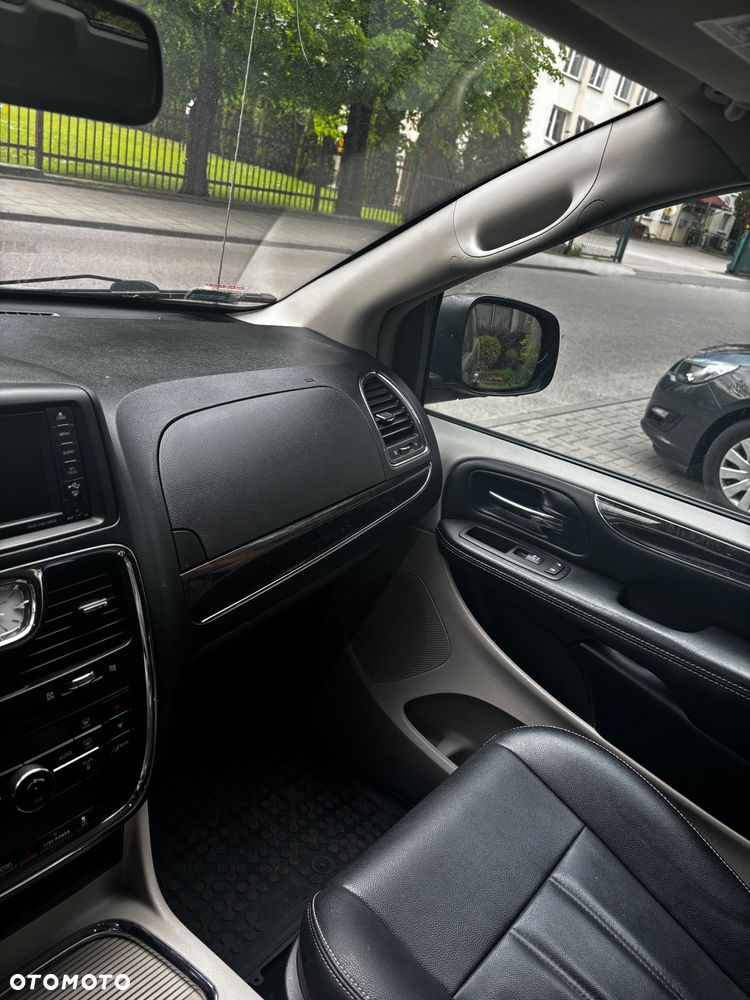 Chrysler Town & Country 3.6 Touring - 10