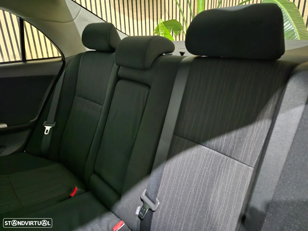 Toyota Corolla 1.4 D-4D Sol - 13