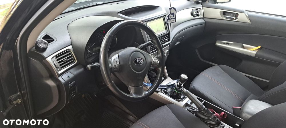 Subaru Forester 2.0D Active - 10