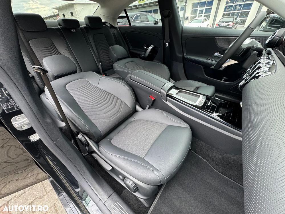 Mercedes-Benz CLA 180 7G-DCT Progressive Line Advanced - 13