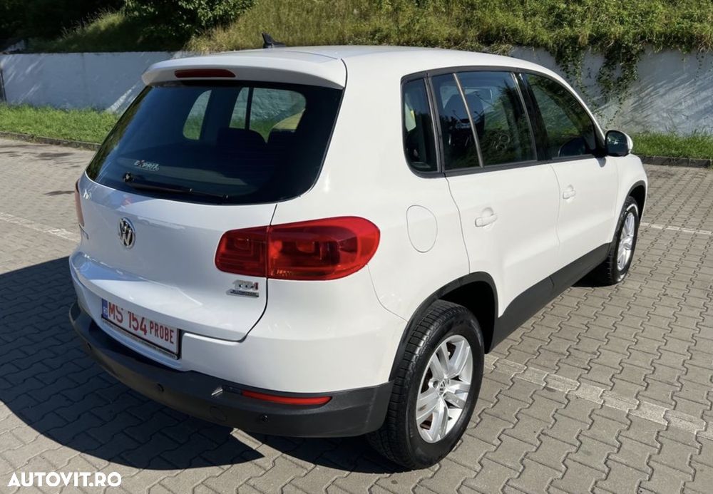 Volkswagen Tiguan 2.0 TDI DPF BlueMotion Technology Trend & Fun - 4