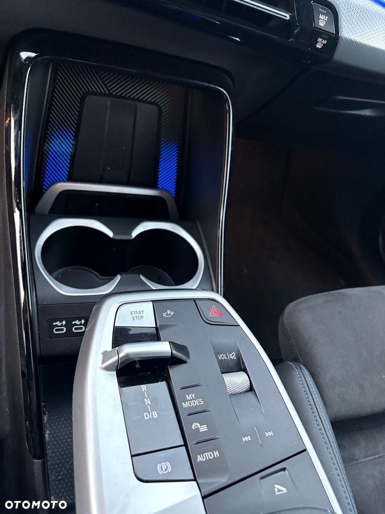 BMW iX2 xDrive30 66.5kWh M Sport Edition - 22