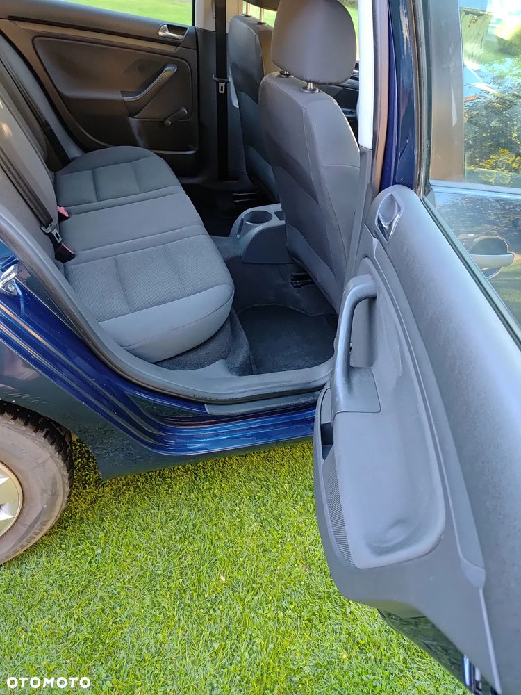 Volkswagen Golf 1.9 TDI DPF Comfortline - 6