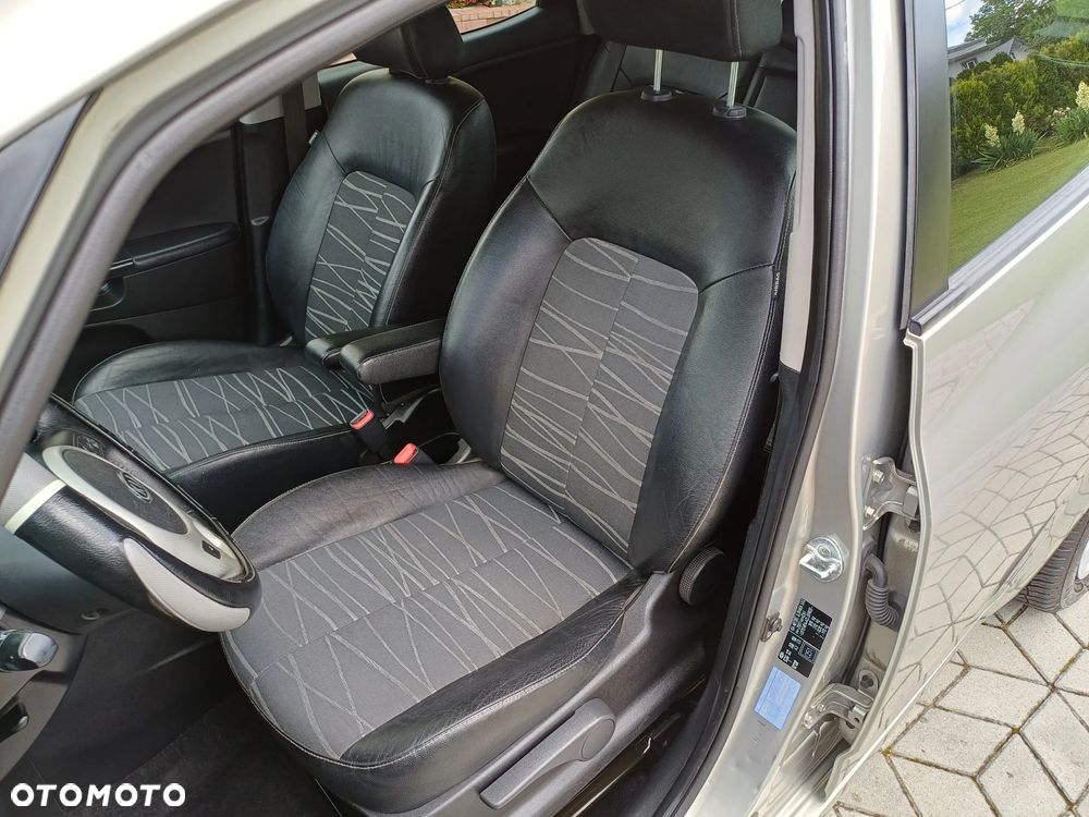 Kia Venga 1.6 CRDi 128 Platinum Edition - 16
