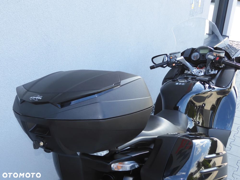 Kawasaki GTR - 17