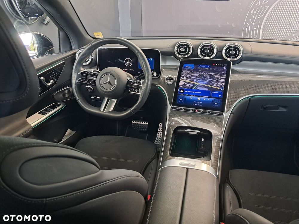 Mercedes-Benz GLC - 30