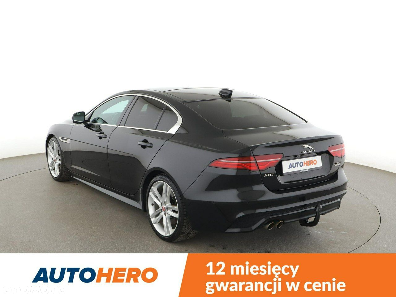 Jaguar XE 2.0 D180 AWD R-Dynamic SE - 4