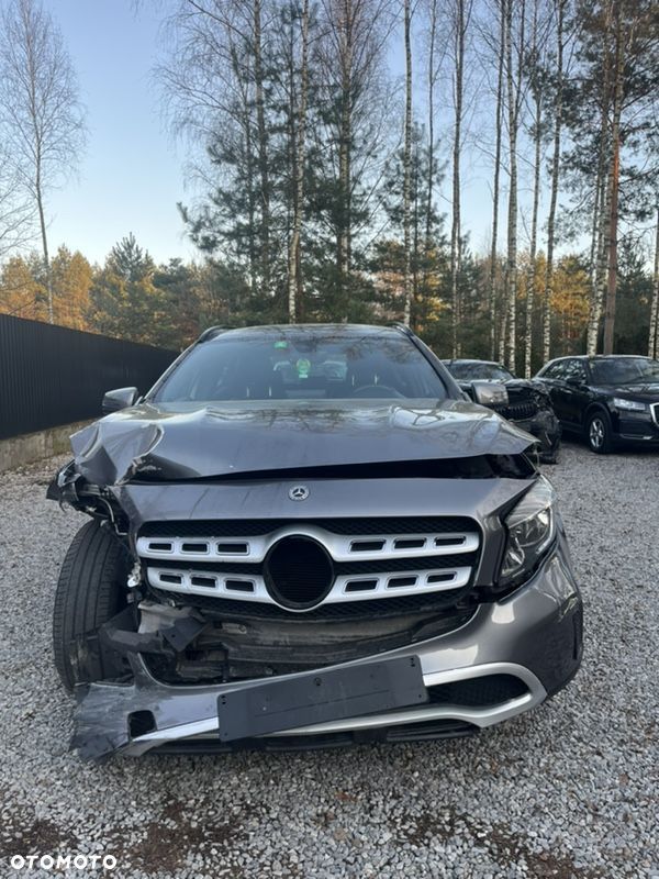 Mercedes-Benz GLA 180 (CDI) d 7G-DCT - 10