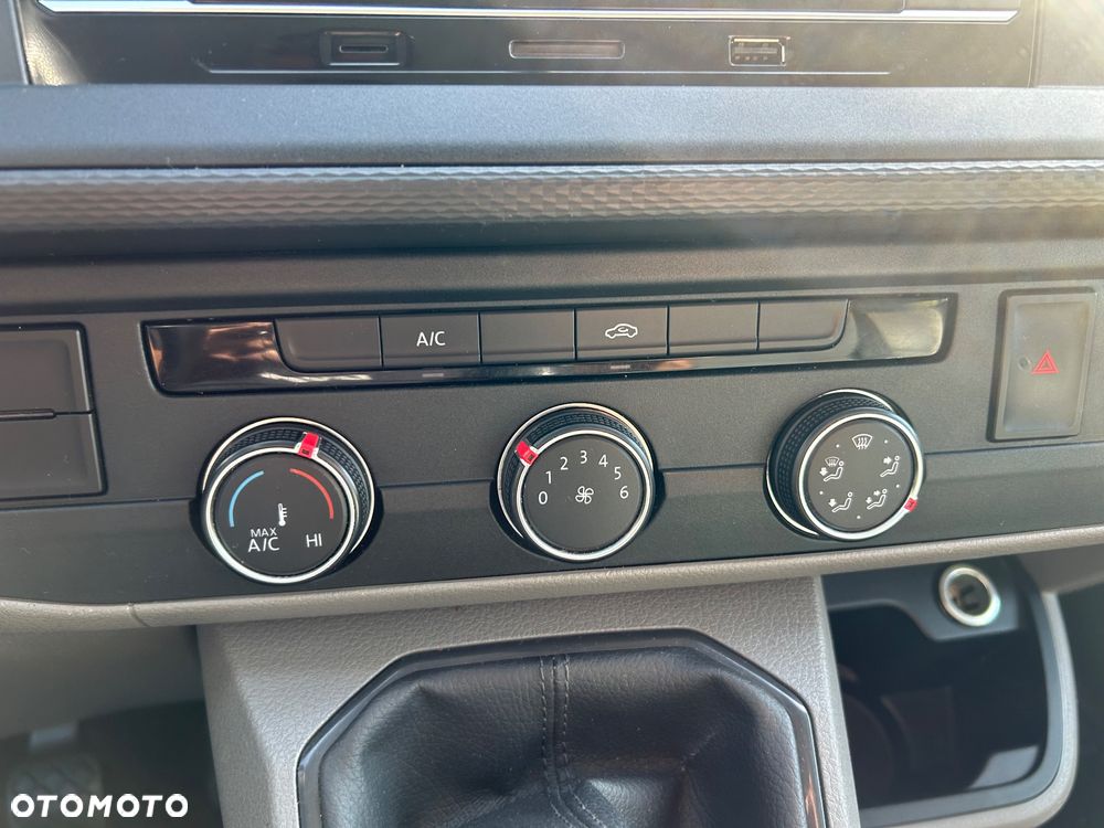 Volkswagen transporter T6 - 26