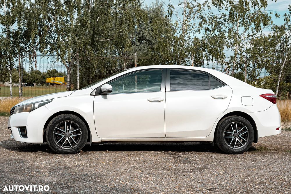 Toyota Corolla 1.6 Valvematic CVT Sol - 14