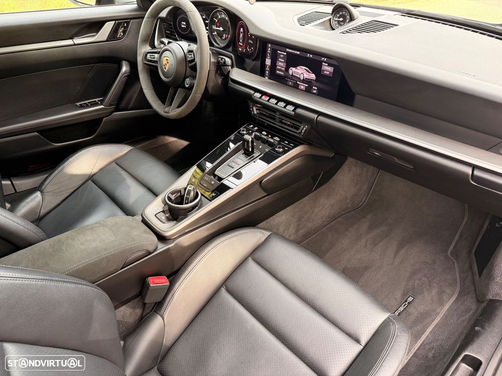 Porsche 911 (992) Carrera PDK - 10