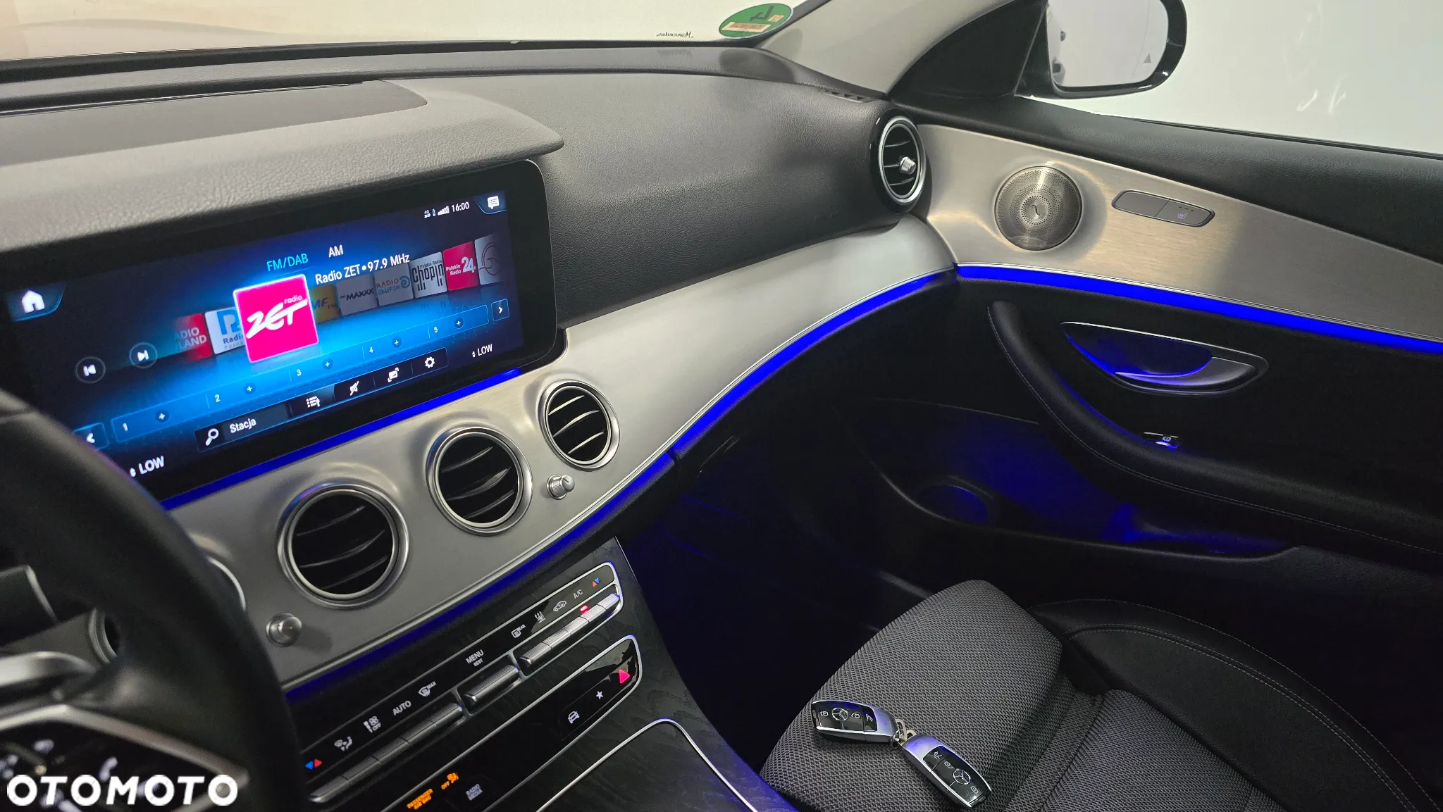 Mercedes-Benz Klasa E 300 de 4Matic T 9G-TRONIC Exclusive - 24