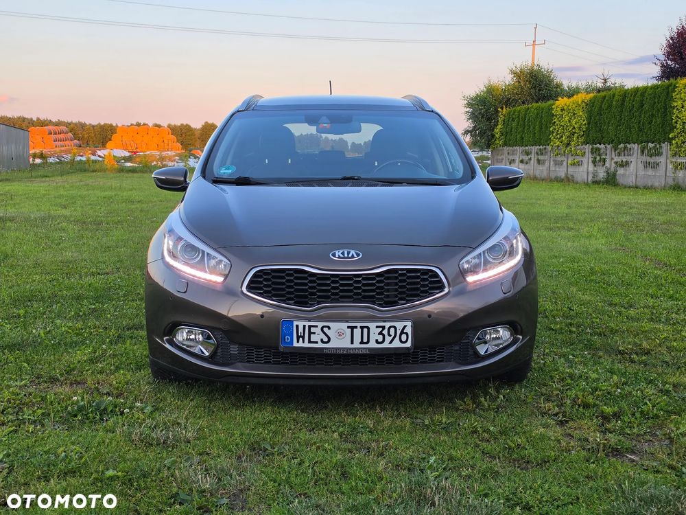 Kia Ceed 1.6 CRDi 128 Platinum Edition - 4