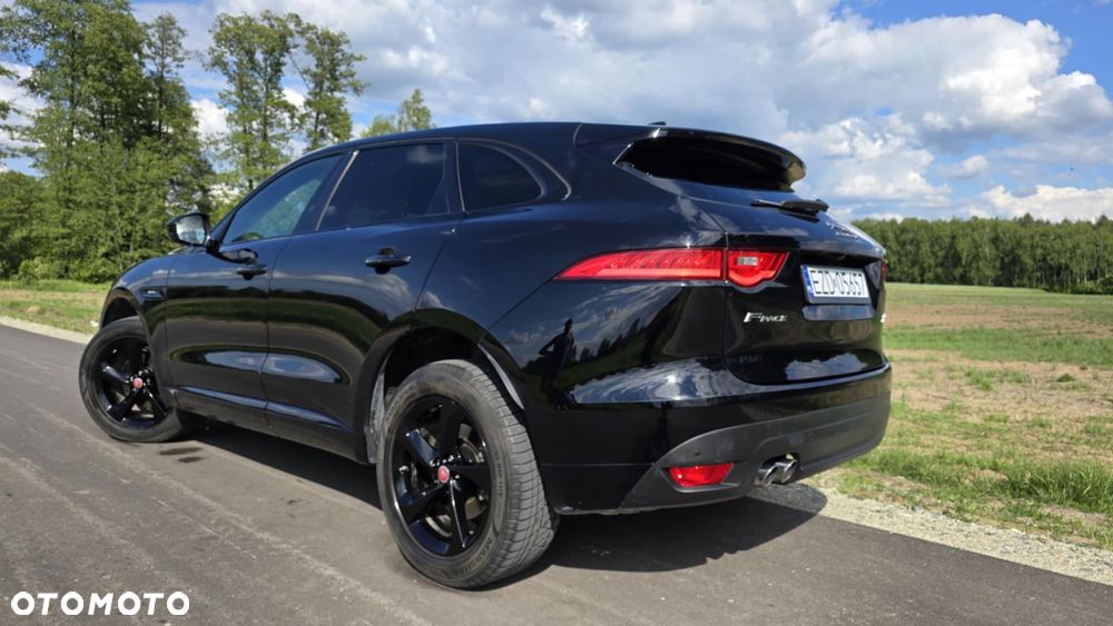 Jaguar F-Pace 2.0 i4D AWD R-Sport - 11