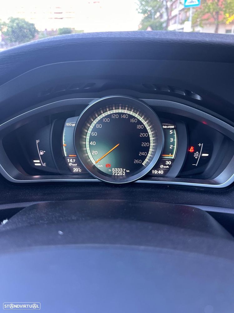 Volvo V40 2.0 D2 Momentum - 15
