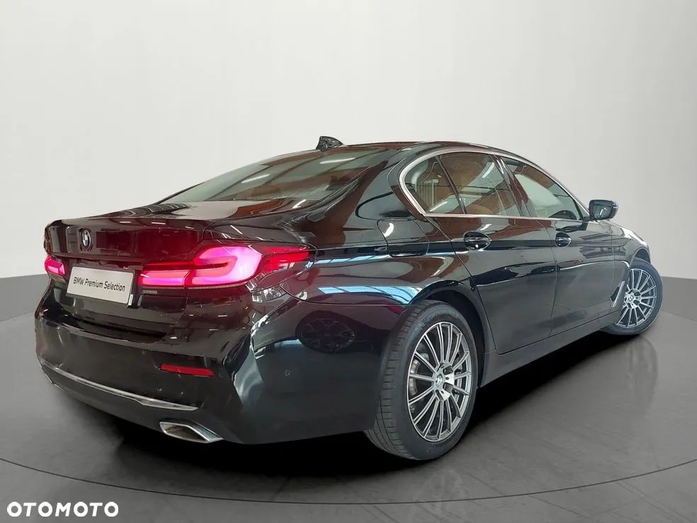 BMW Seria 5 520d MHEV Luxury Line - 2