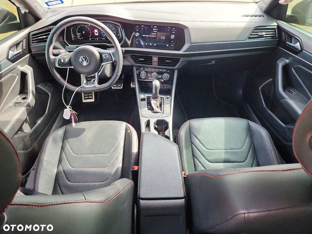 Volkswagen Jetta - 7