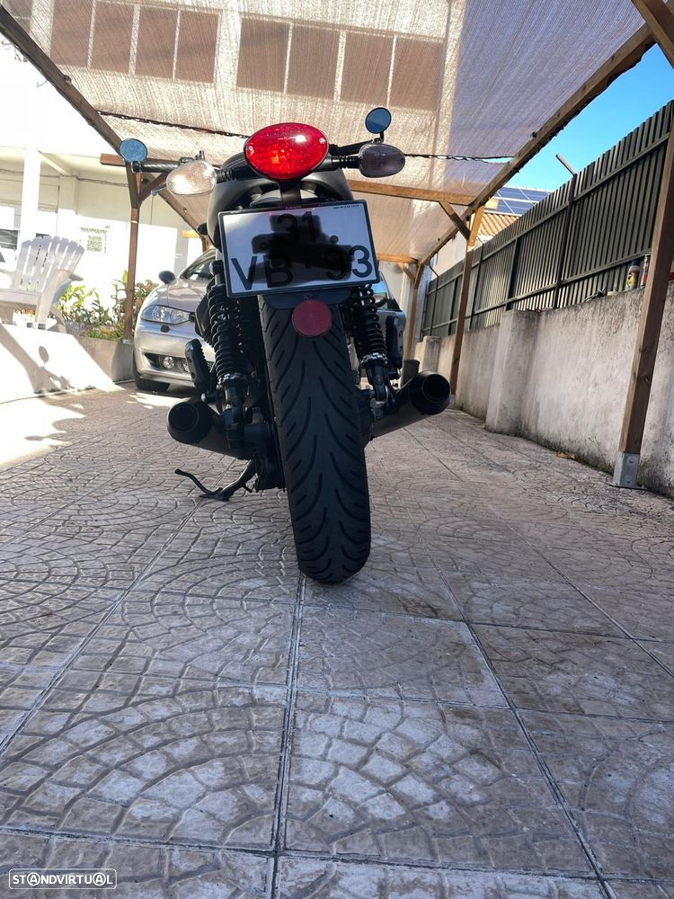 Moto Guzzi 750 v7 3 - 4