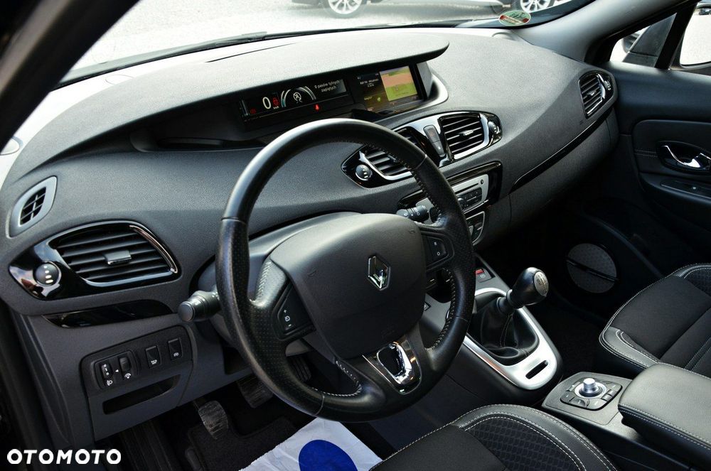 Renault Grand Scenic - 28