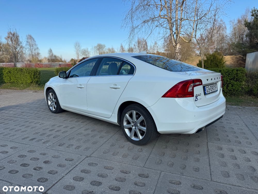 Volvo S60 D4 Drive-E Momentum - 11