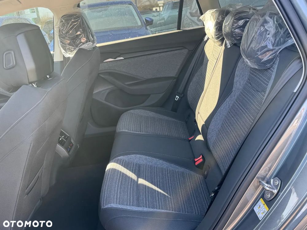 Skoda Superb 2.0 TDI SCR 4x4 Drive DSG - 23