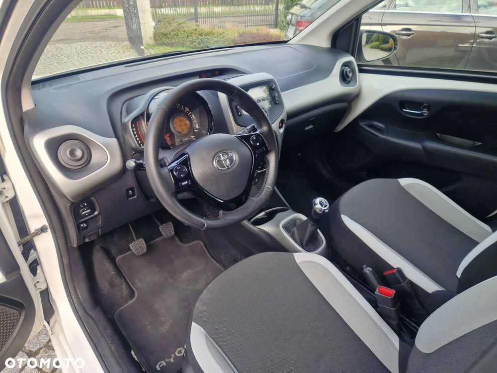 Toyota Aygo x-cite - 18
