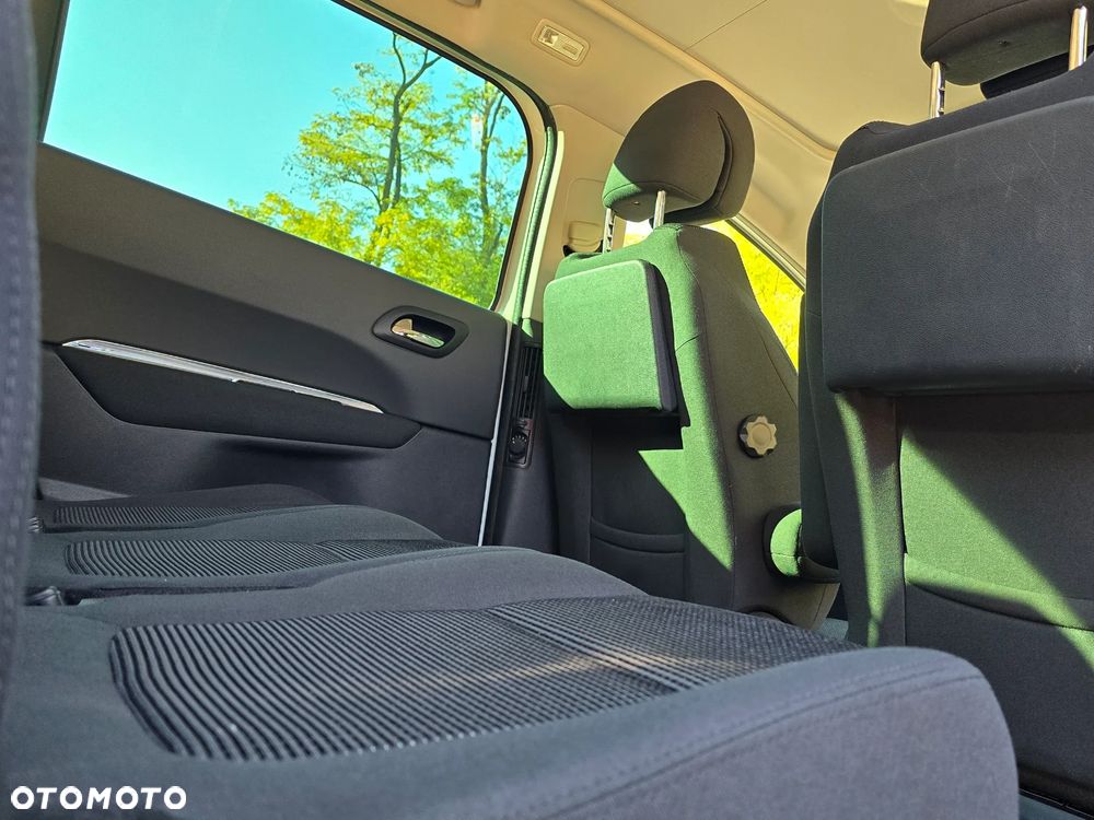 Peugeot 5008 2.0 HDi Active 7os - 8
