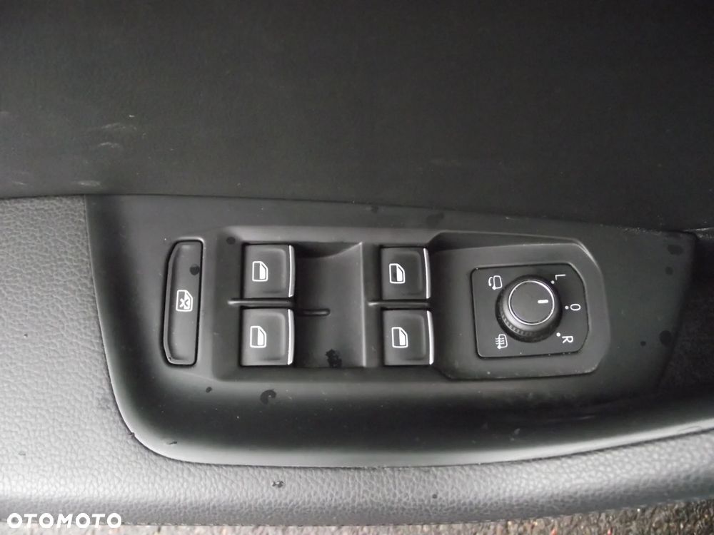 Volkswagen Passat 2.0 TDI BMT Highline DSG - 22