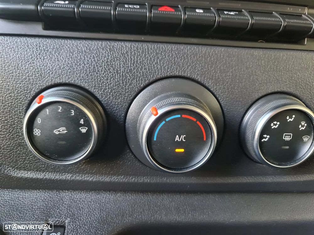 Renault Master 2.3Dci L2H2 135CV *Ac/ Sensores/ c/ IVA - 26