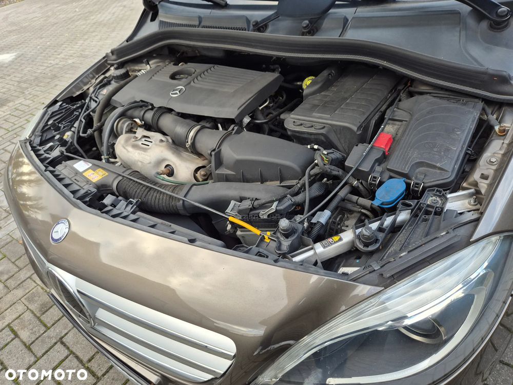 Mercedes-Benz Klasa B 180 7G-DCT UrbanStyle Edition - 40