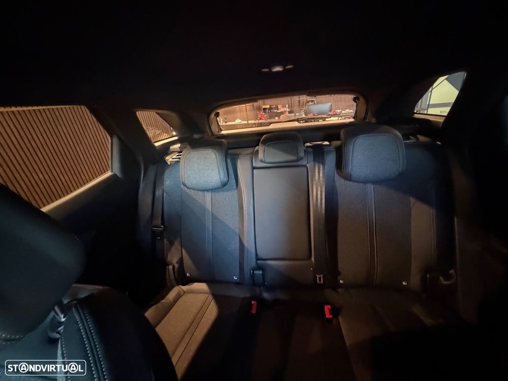 Peugeot 3008 1.6 BlueHDi GT Line EAT6 - 42