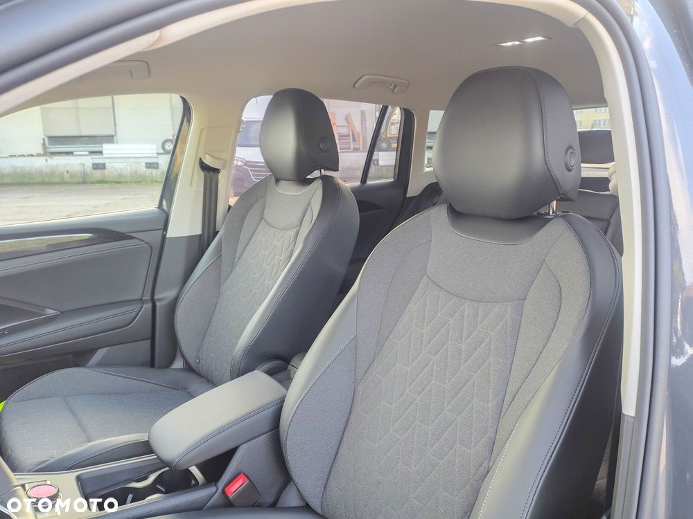 Volkswagen Tiguan - 19