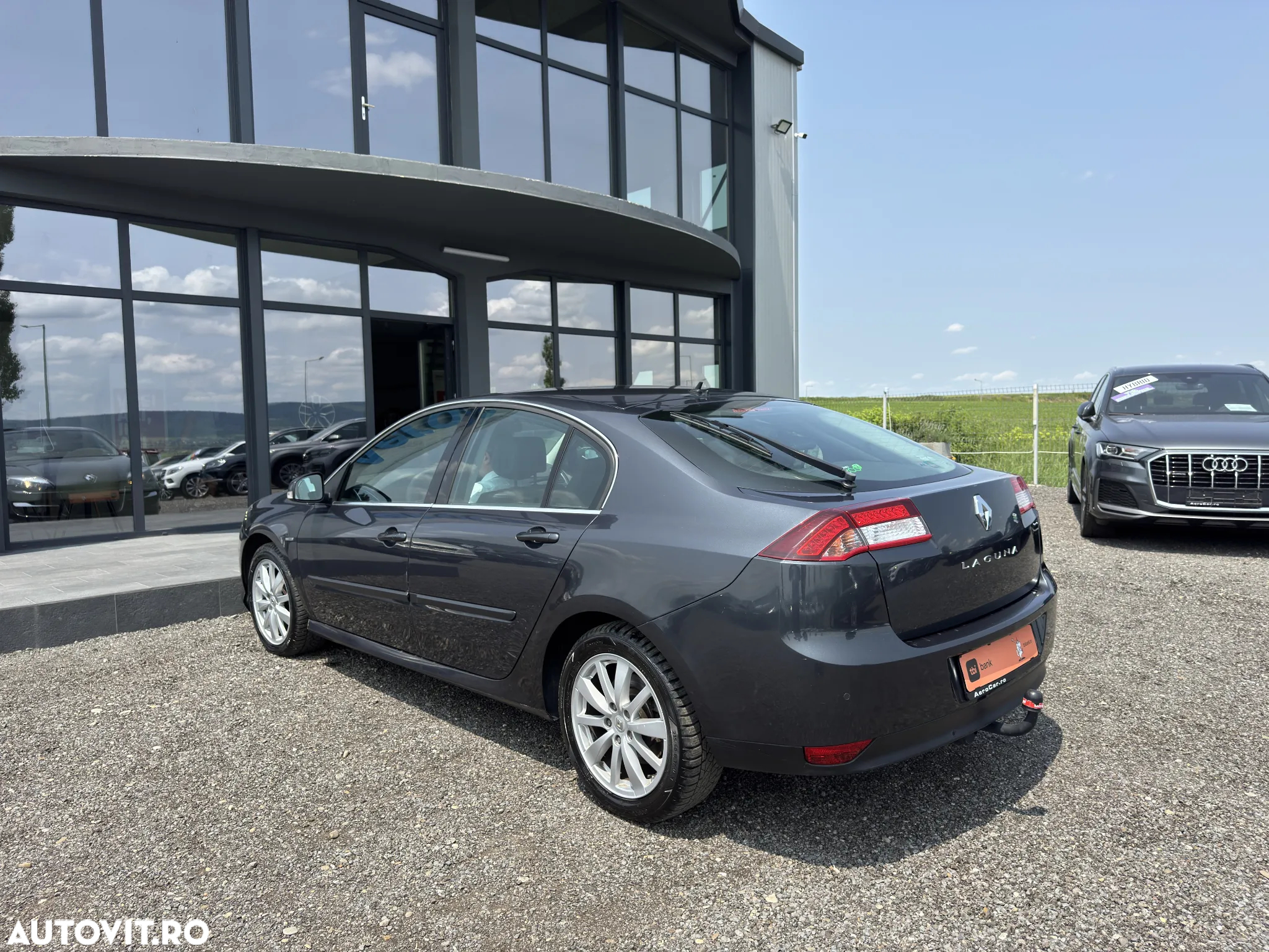 Renault Laguna dCi 110 FAP Bose Edition - 10