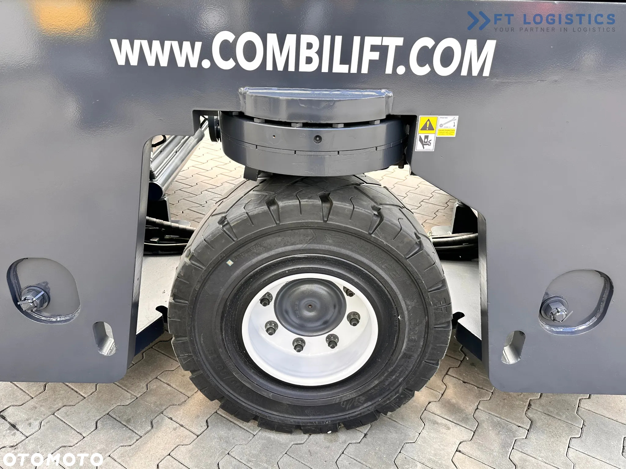 Combilift C8000 / DIESEL / 4600MM / DUPLEX / KUBOTA / STAN IDEALNY - 36