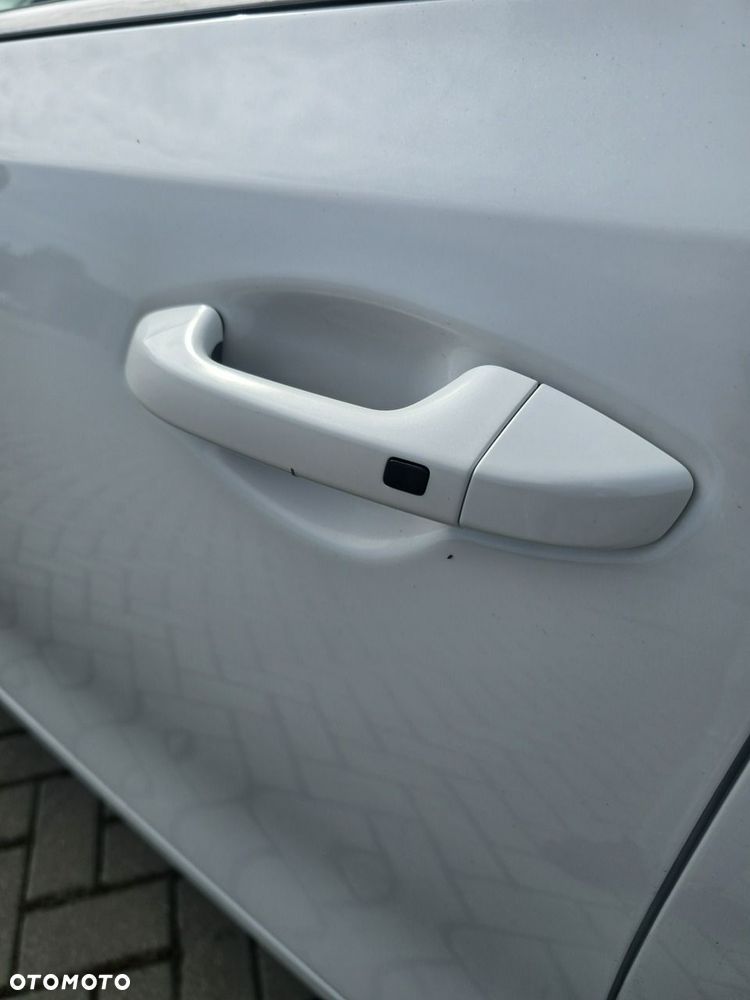 Kia Ceed - 14
