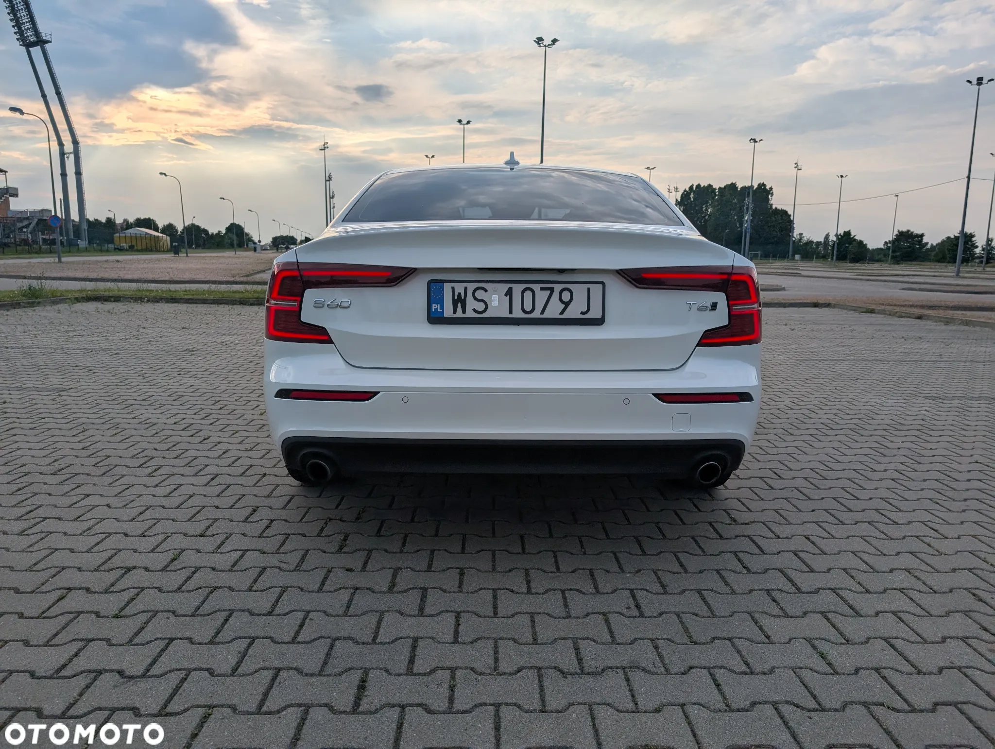 Volvo S60 T6 AWD Momentum Pro - 39