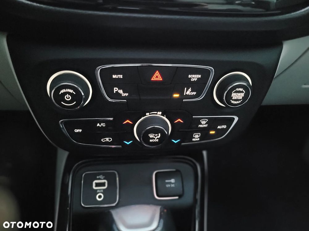 Jeep Compass - 31