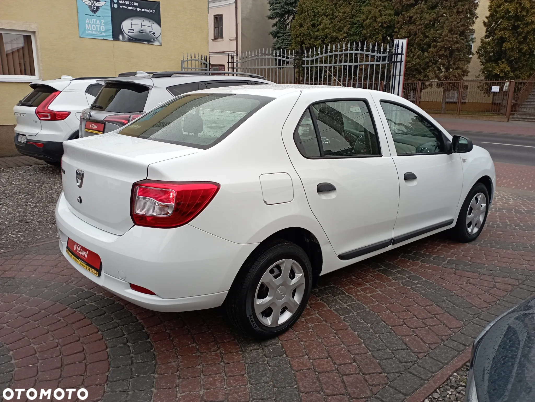 Dacia Logan 1.2 16V Access - 4