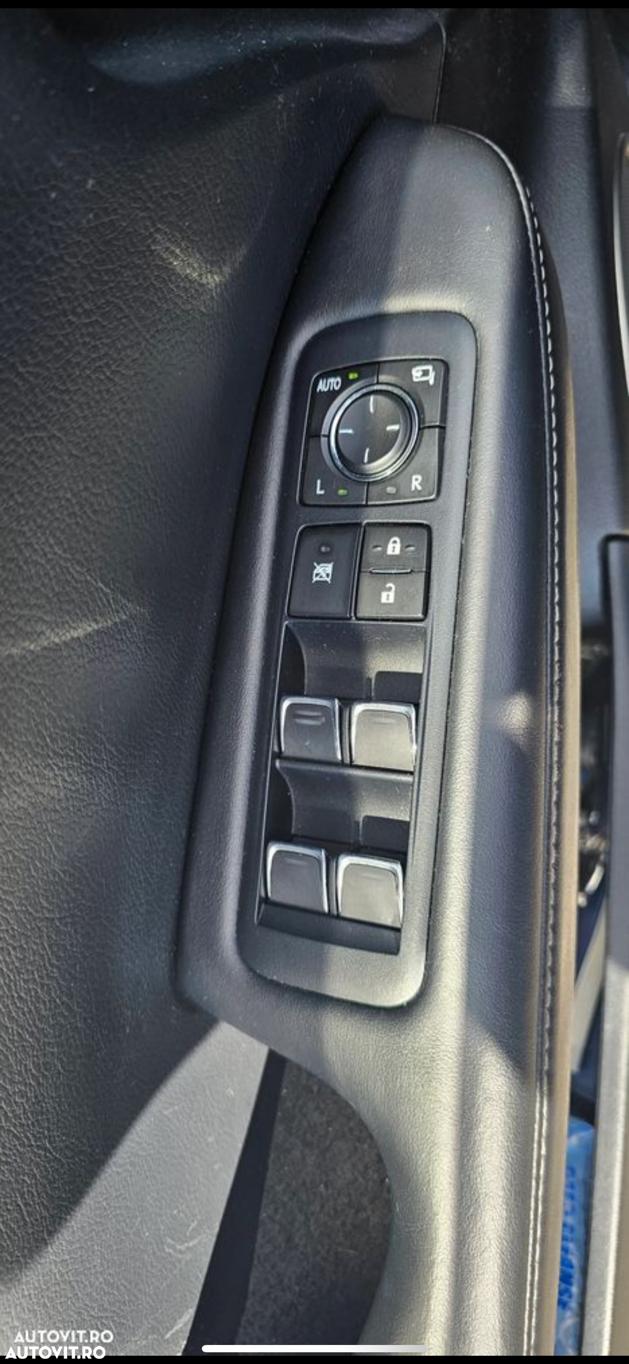 Lexus Seria RX 450h (hybrid) - 10