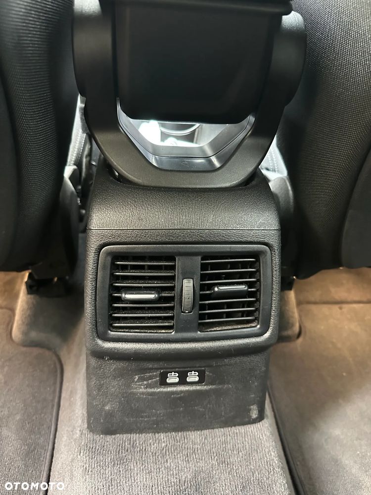BMW X1 sDrive18i - 13