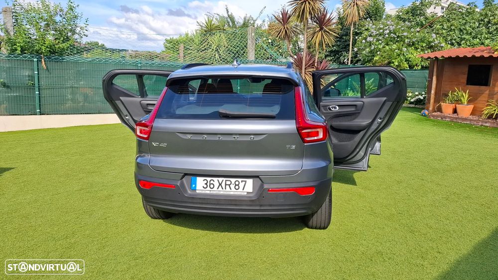 Volvo XC 40 1.5 T3 Tech Edition - 17