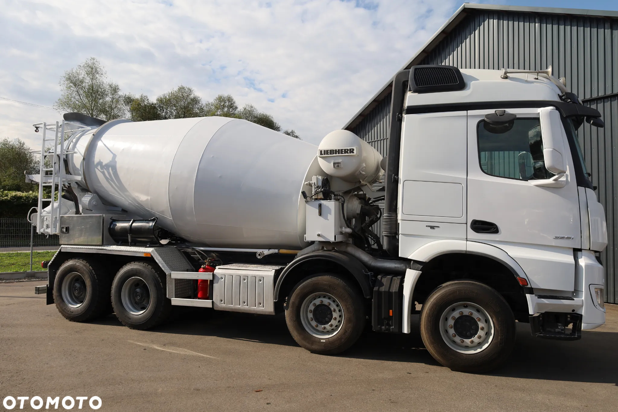 Mercedes-Benz AROCS - 18