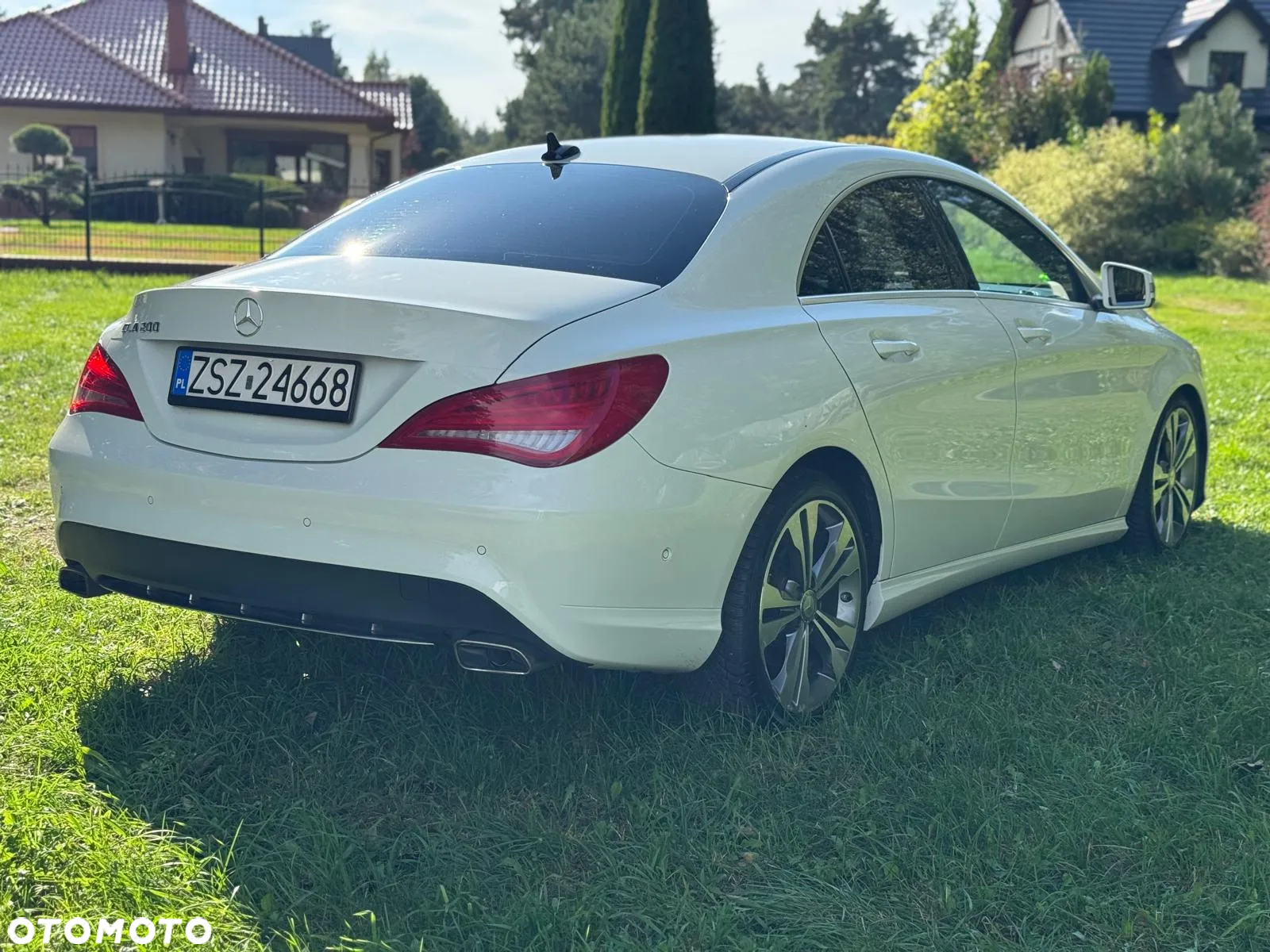 Mercedes-Benz CLA 200 7G-DCT - 3