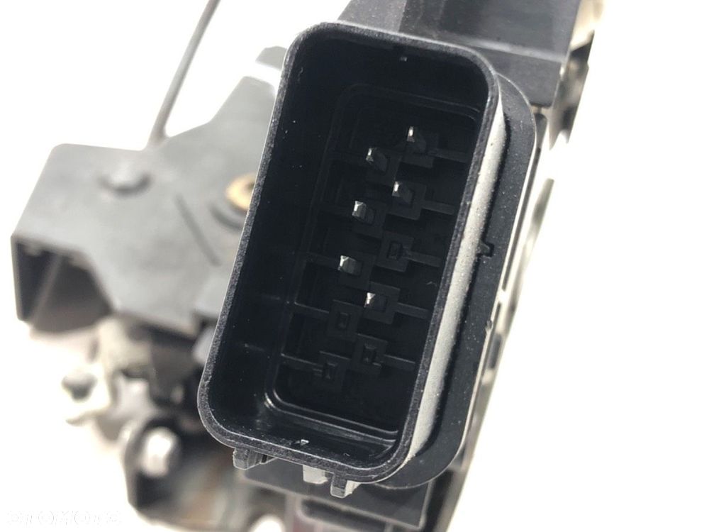 ZAMEK DRZWI PRAWY PRZÓD - 130.00 PLN - VOLVO S40 II (544) 2003 - 2012 2.4 125 kW [170 KM] benzyna - 4