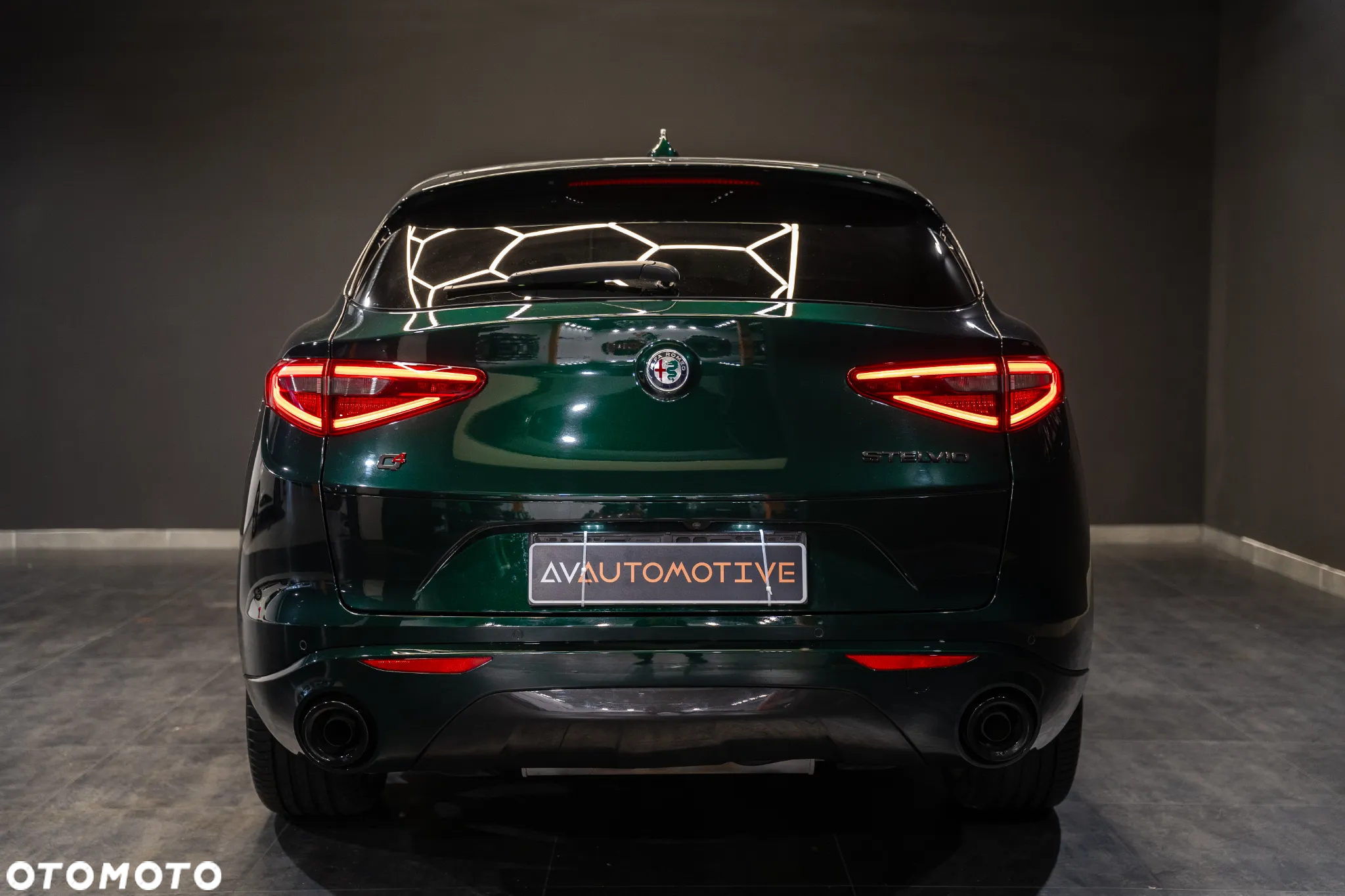 Alfa Romeo Stelvio 2.0 Turbo 16V AT8-Q4 Veloce - 9