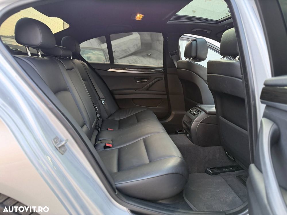 BMW Seria 5 525d xDrive Sport-Aut. Luxury Line - 34