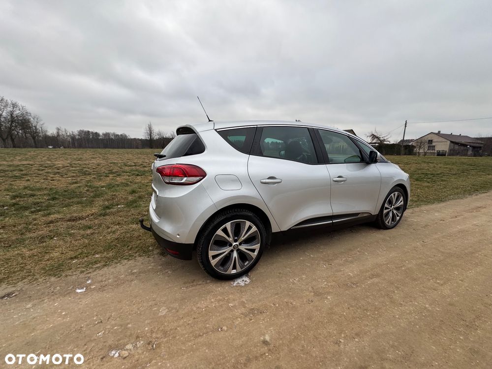 Renault Scenic - 16